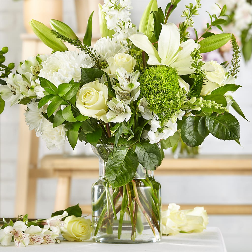 Classic Ivory – A Florist Original – Albertsons Floral #3195, Meridian ID