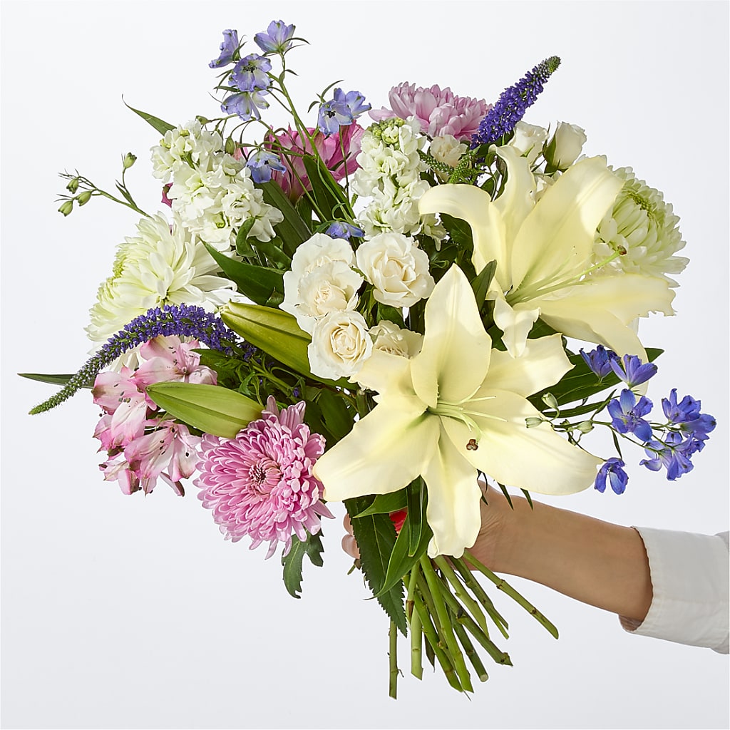 Winter Celebration Bouquet –  Albertsons Floral #3195, Meridian ID