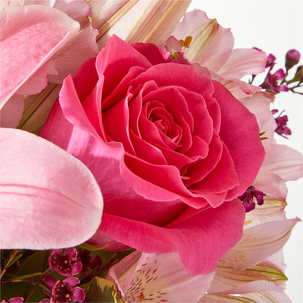 Lucky in Love Bouquet –  Albertsons Floral #3195, Meridian ID