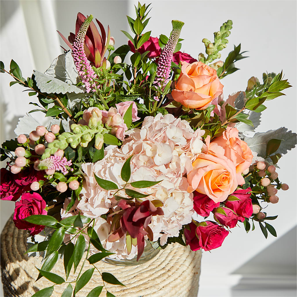 Glitz & Glam Bouquet –  Albertsons Floral #3195, Meridian ID